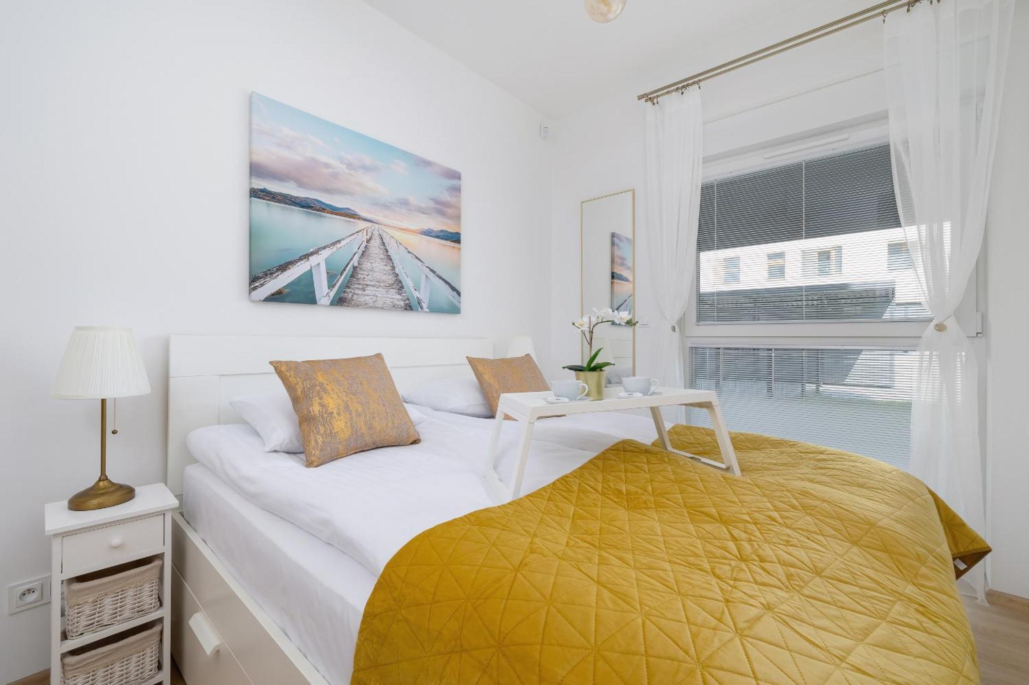 Luxury Two Bedroom Apartment With Terrace And Parking By Renters Prestige Katowice Exterior foto
